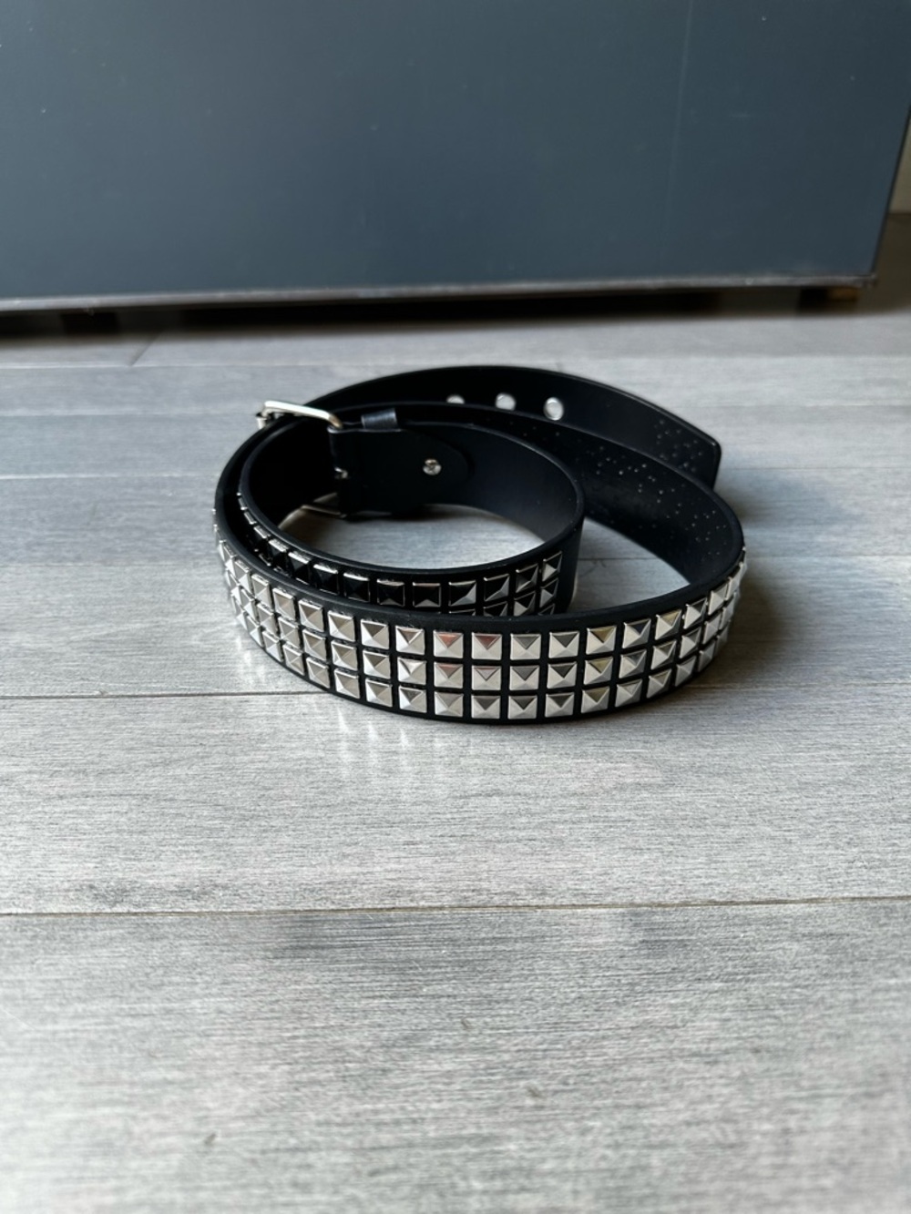 Belt Black W/Eyelet Grommet Silver Studded Punk Faux leather Belt Rivet Buckle - Picture 2 of 5